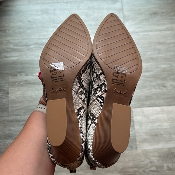 Vici Snakeskin Ankle Booties Size 10 BNWB - Picture 4 of 4